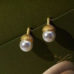 COPY - - 18K GP Vintage  France style  pine cones stud earrings